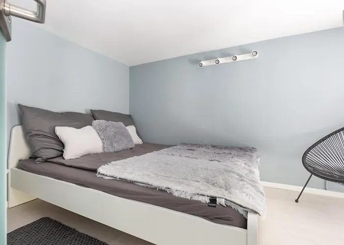 Ny18 Nyar Apartament *