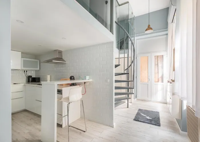 Ny18 Nyar Будапешт