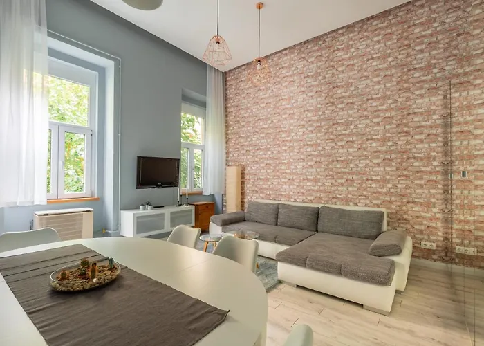 Ny18 Nyar * Будапешт